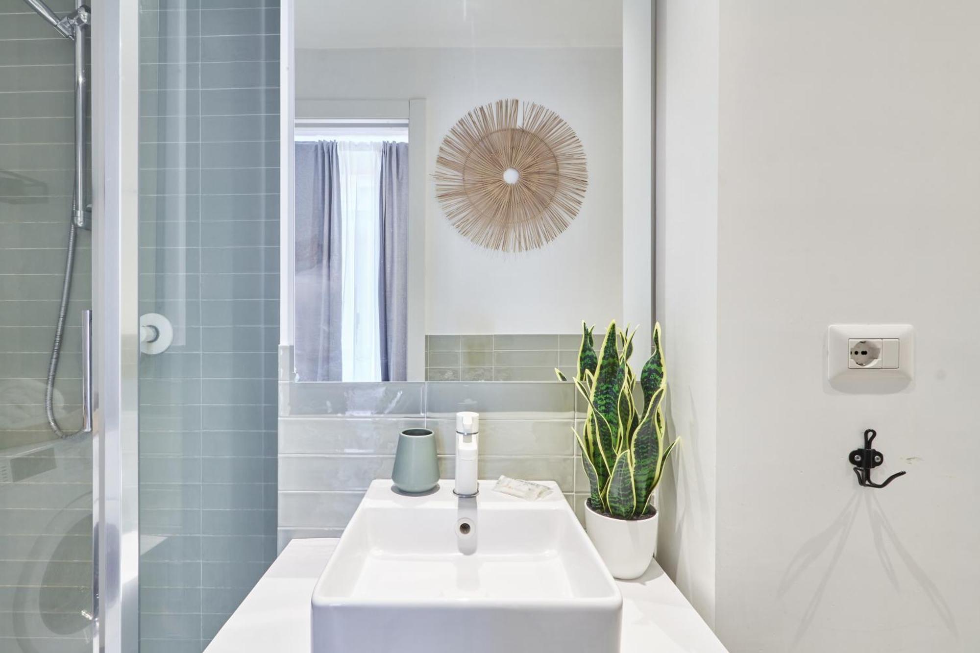 Elegante Appartamento Minimal Dai Tocchi Botanici Milano Eksteriør billede