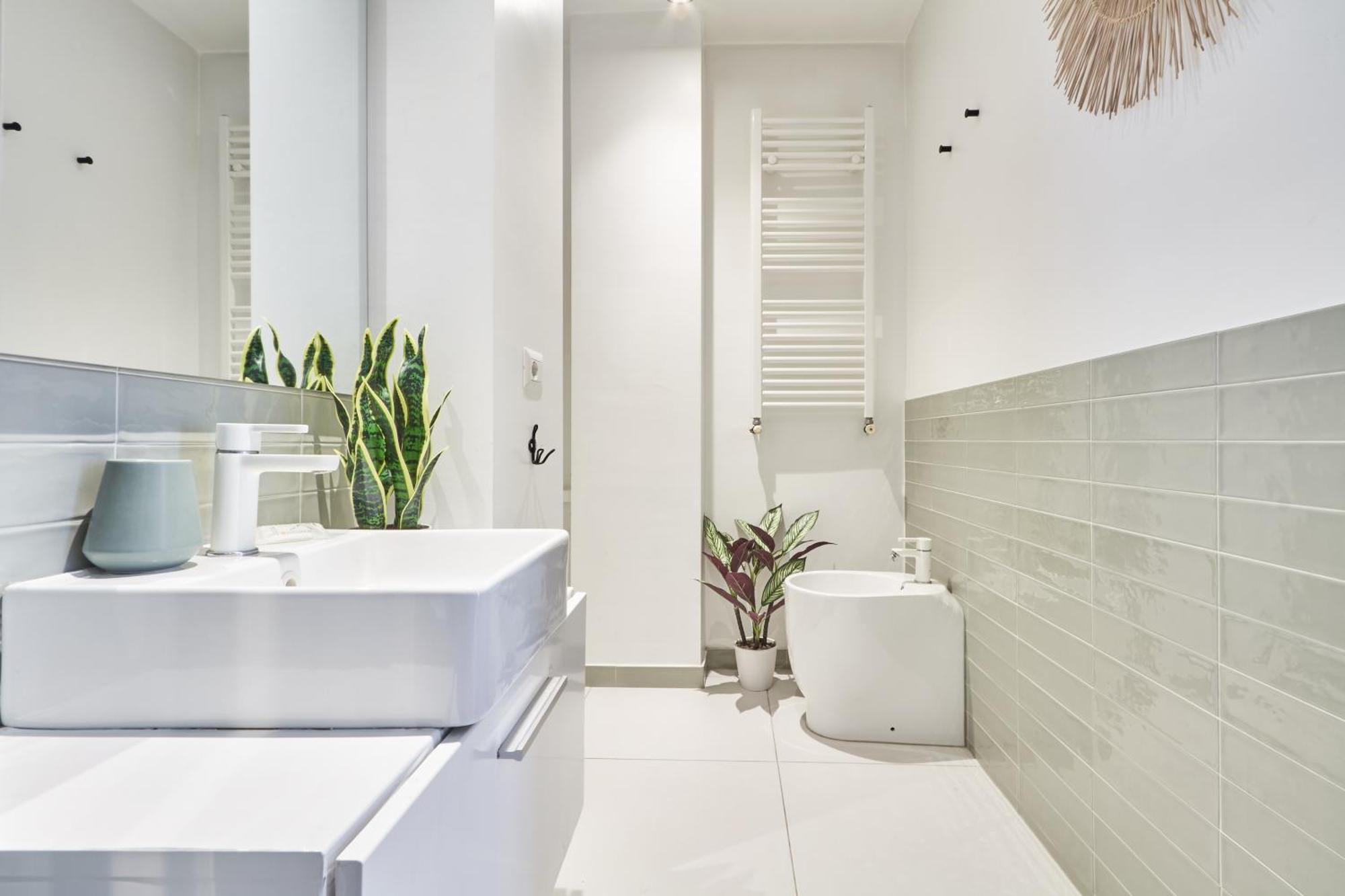 Elegante Appartamento Minimal Dai Tocchi Botanici Milano Eksteriør billede